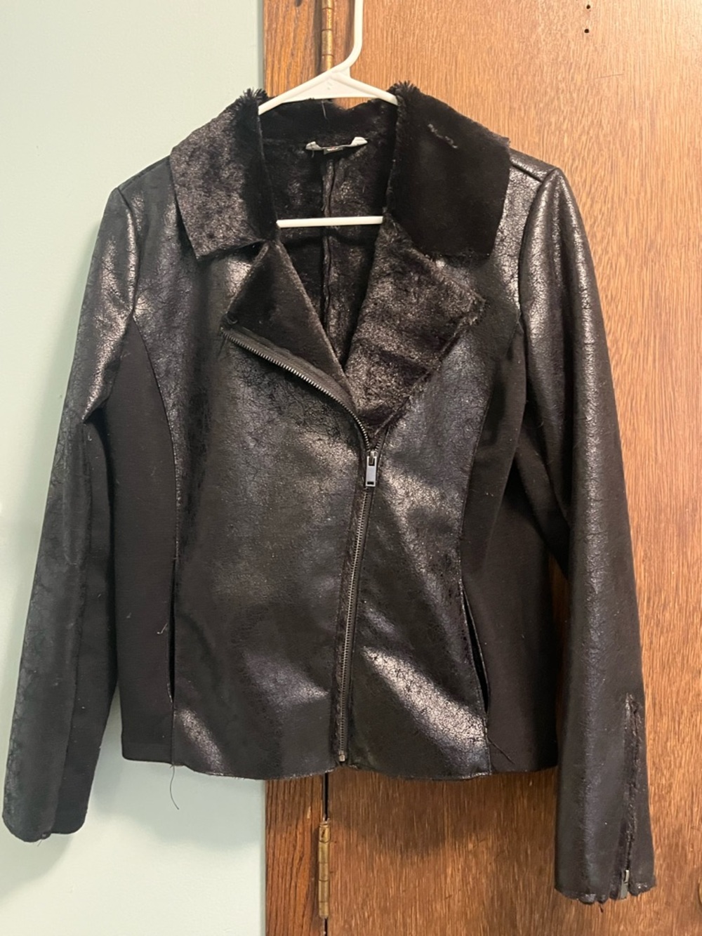 Rock and Republic Women’s Black Faux Leather Moto Jacket with Faux Fur Collar
